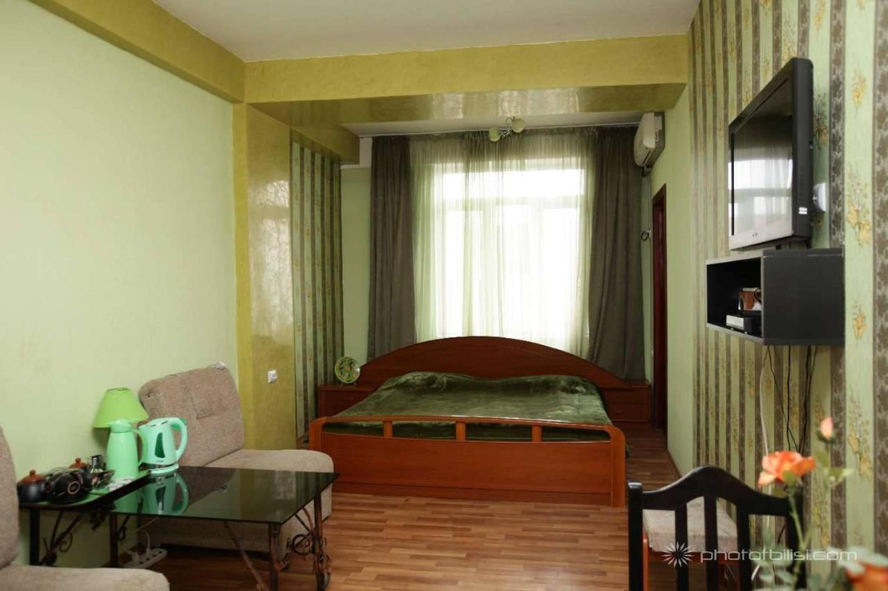 Niko'S Apartments On Shartava Street Tbilisi Bagian luar foto